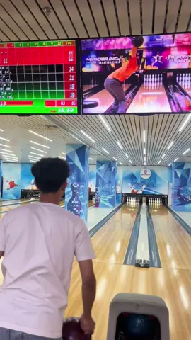 Bowling #royalcity  Funny moment