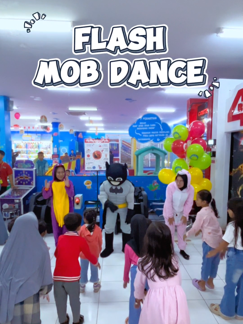 🎶✨ Yuk seru-seruan bareng! 📍 Flash Mob Dance di Mr Games Pandeglang 🗓 Setiap Minggu 🕓 Jam 16.00 WIB 🎭 Ada badut Batman siap hibur kamu & 🎈 Balon GRATIS buat semua anak-anak! Jangan cuma nonton… Ayo ikutan jogetnya! 💃🕺 #flashmob #mrgamespandeglang 