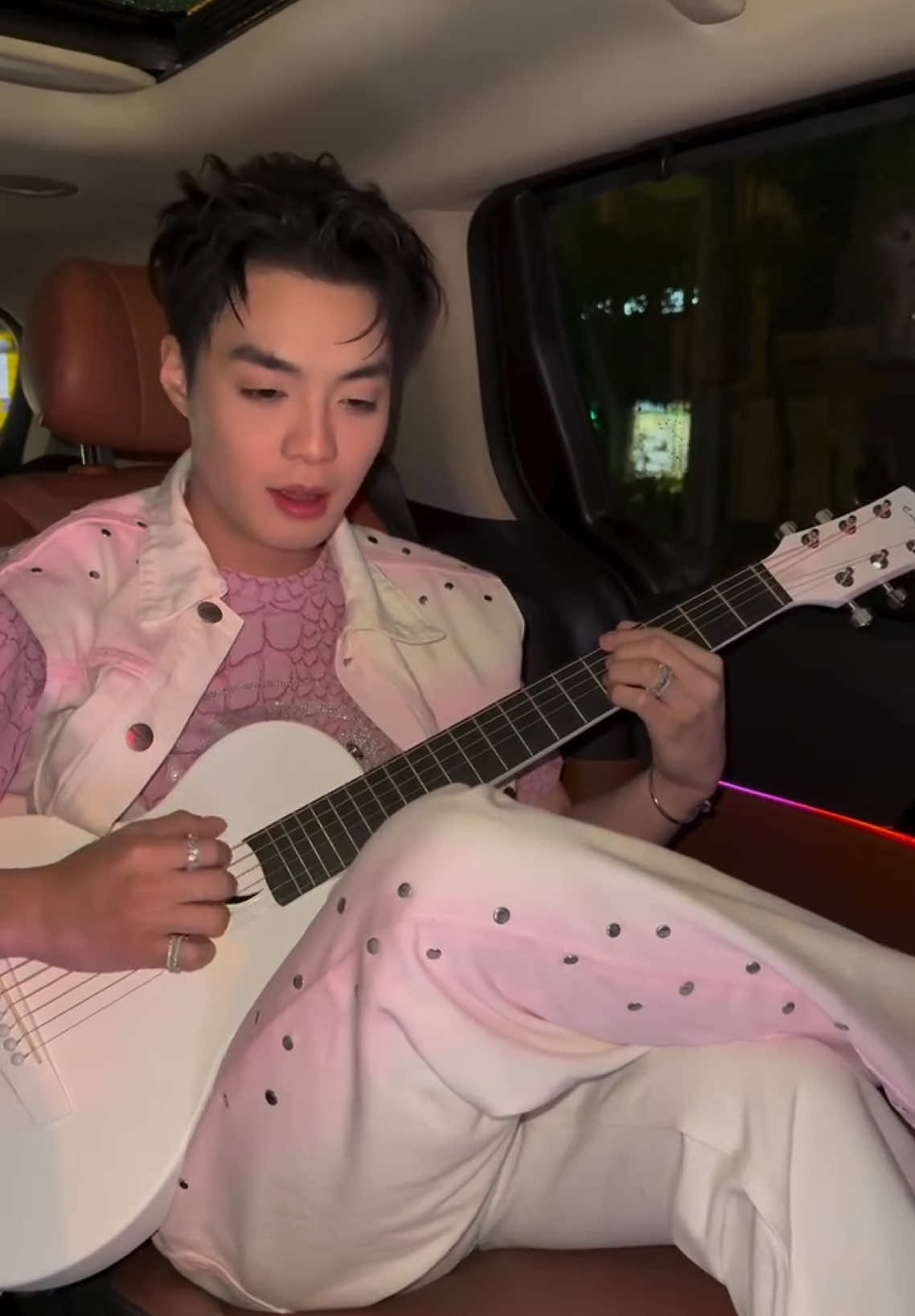 Lãng mạn quá chồng iu 😭 #negav #dangthanhan #guitar #cover #viral #hellonegav 