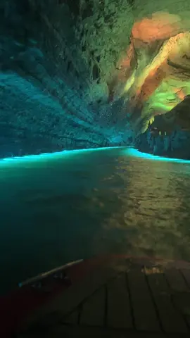 Dragon Cave #cina #Zhangjiajie #DragonCave #ChinaTravel #ViaggioInCina #EsplorandoLaCina #CinaIncredibile #TravelAsia #NatureLovers #PaesaggiDaSogno #HiddenGems #AdventureVibes 