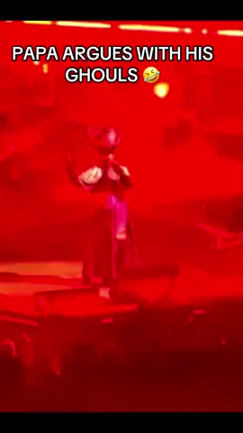 This is hilarious to spot 🤣🤣🤣 #ghost #thebandghost #papaperpetuaghost #papaperpetua #namelessghouls #rainghoul #sodoghoul #yearzero #skeletourUSA #skeletour2025 @thebandghost 