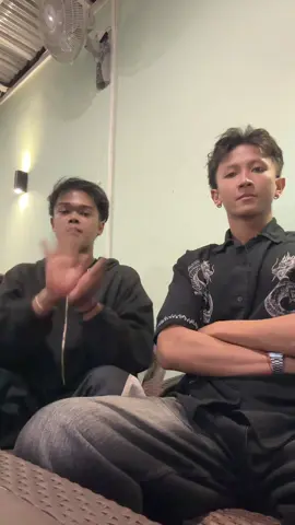 Versi duduk ue dc @fikrimarwannn #ngapainrepot #dance #dctrend 