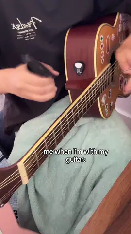 guys i finally fixed my string #guitartok #relatable #guitarstrings #wonderwall #foryoupage❤️❤️❤️ #mechanic #guitar 