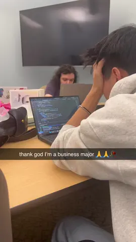 chat we might be cooked 🥀🥀🙏🙏 #college #gpa #computerscience #businessmajor 