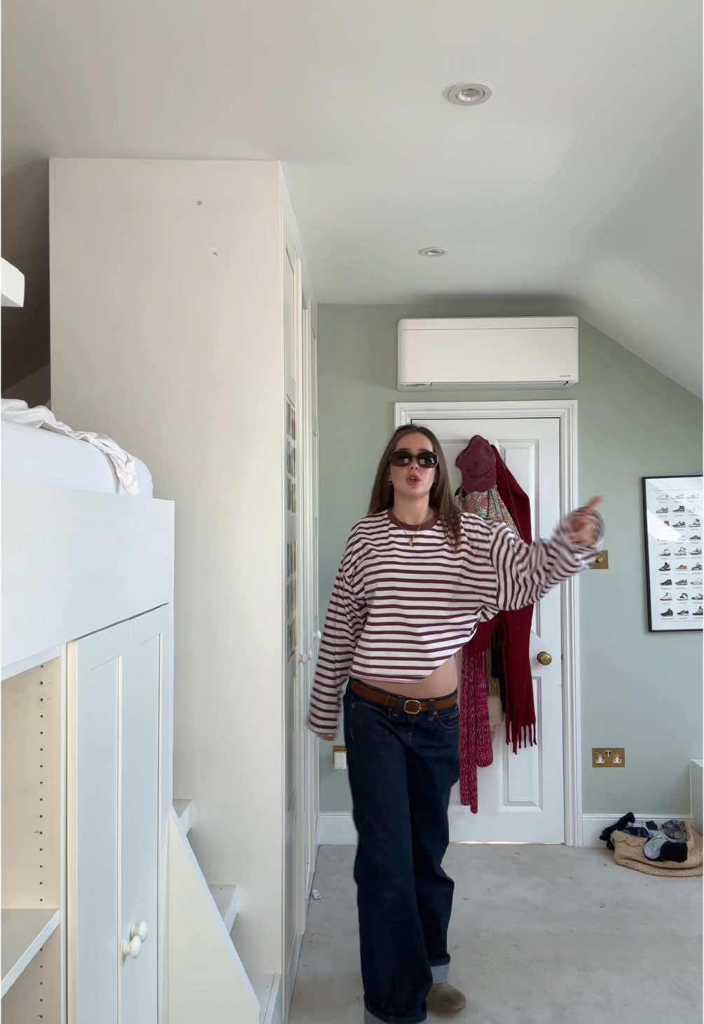 🚶‍♀️🚶‍♀️🚶‍♀️# #fitcheck #outfit #Summer #overheating #goviral #viral #viral #OOTD #fyp #shirt #jewlery #scuffers 