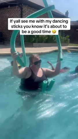 Moms need some fun too! Always jamming with the @Turtlebox #turtleboxspeaker #turtleboxaudio #blowthisup #trending #summermashup #pool 