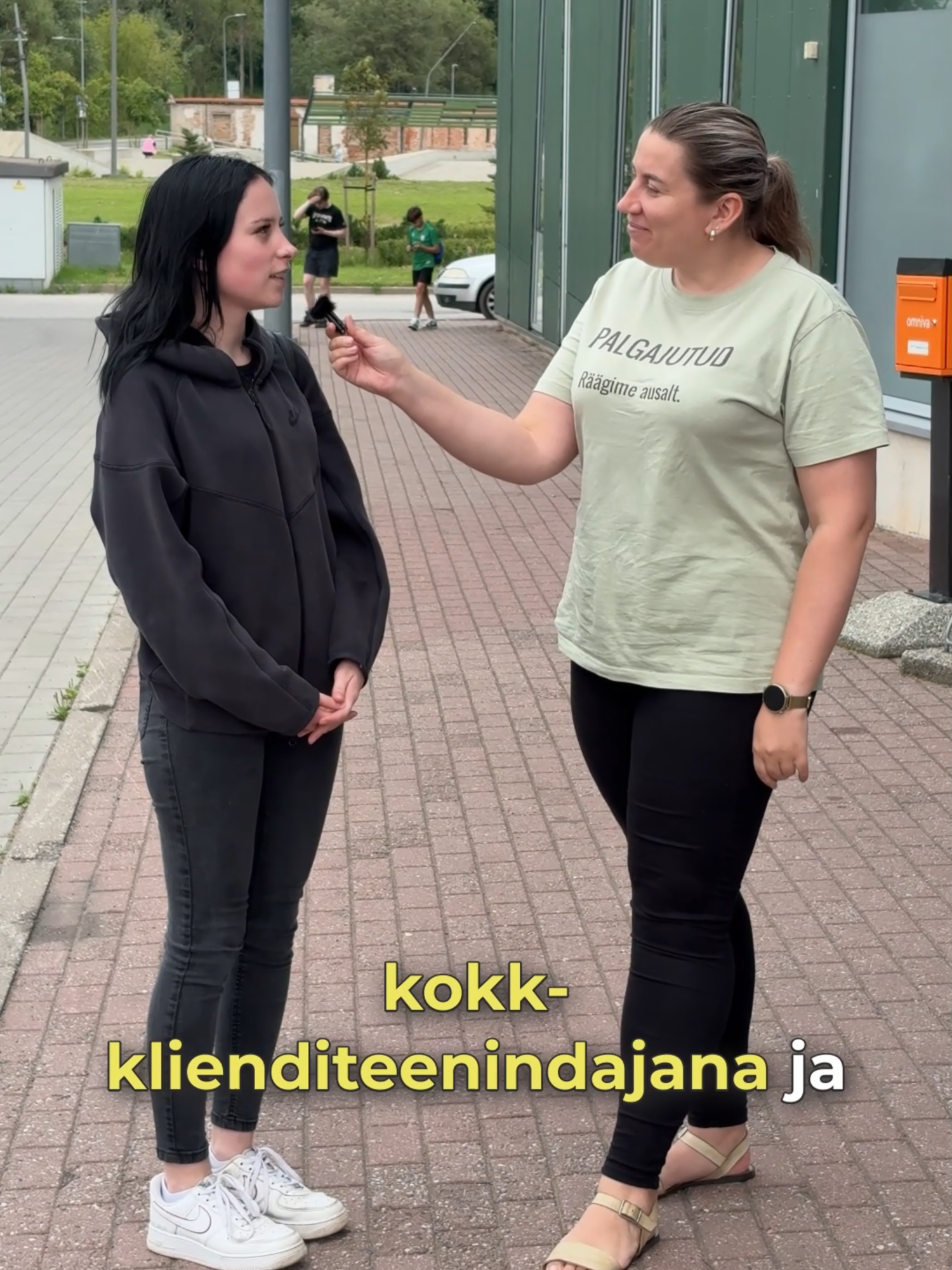 Seekordne video tuleb Valgast ja ausalt öeldes tekitab küsimusi.  Mida teie arvate, kuidas on võimalik, et inimene töötab tavalise töölepingu alusel täiskoormusega, aga saab palka vähem kui miinimumpalk?  #palgajutud #ausaltpalgast