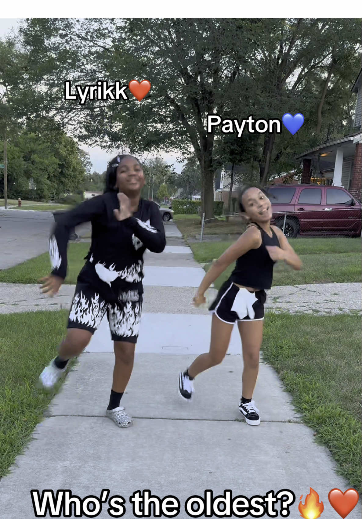 Who’s the oldest?❤️💙 #explore #foryoupage #fyp #viralvideo #bestfriend #viral #foryou @Lyrikk Dion💞. 