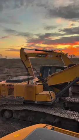 #opratorexcavator #promomakanmerdeka #exsavator 