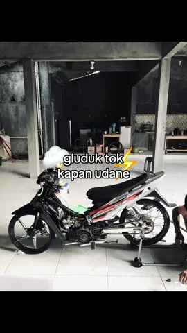 adem e ora kok kon panas😙#fizr_2stroke #fizr 