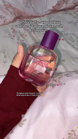 Pake ini sering di notice orang 😭 karna wanginya awet dan ninggalin jejak 🥹💖 @sandrella.indonesia  #sandrella #parfumcewe #rekomendasiparfum #tahanlama #eaudeparfum 
