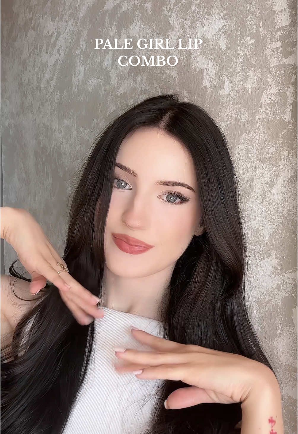 my everyday lip 💋☕️ #palemakeup #paleglam #palelipcombo #everydaylipcombo 