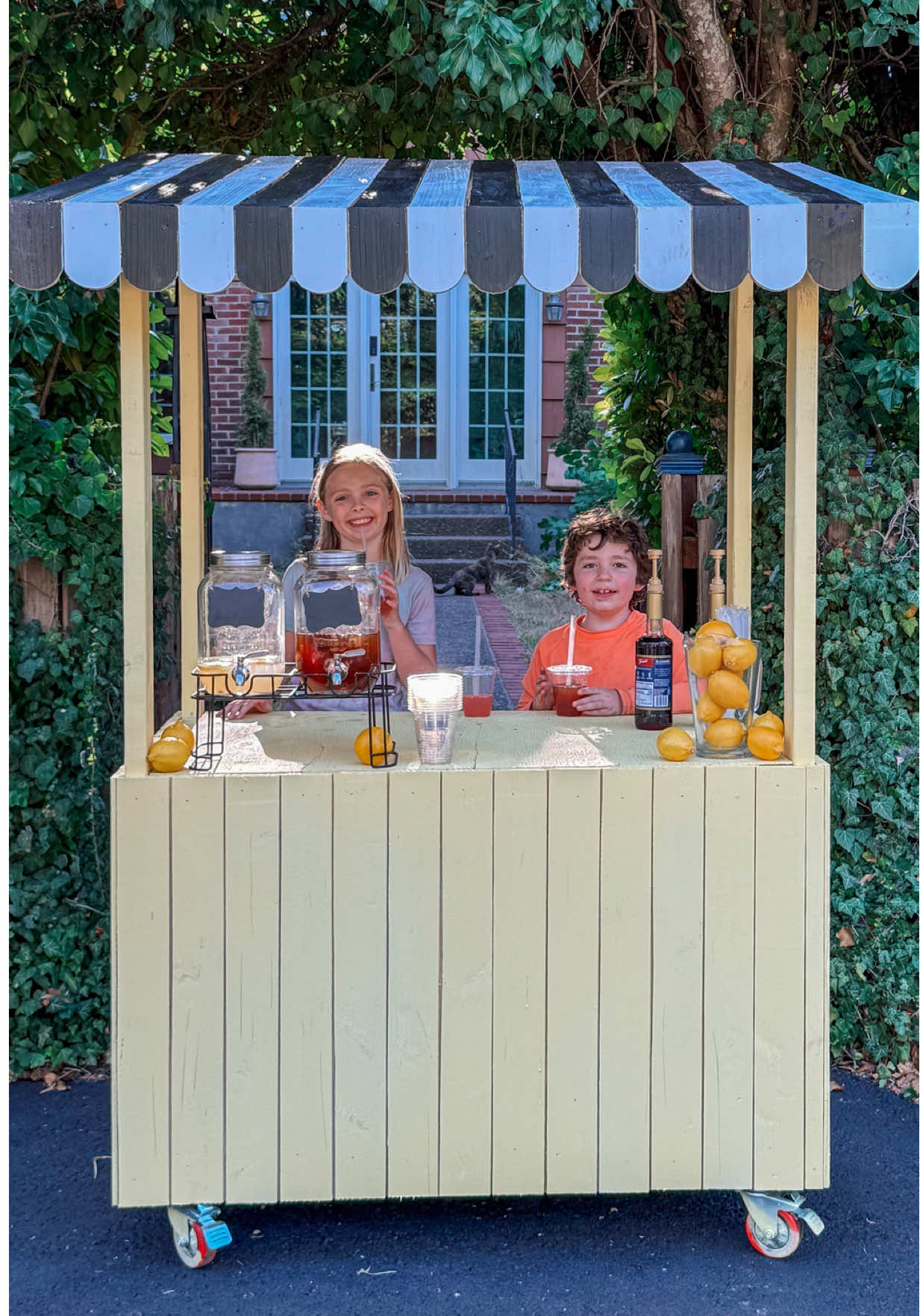Did you sell lemonade as a kid? 🍋 #lemonadestand #womenwhodiy #cottage #family #DIY #milling @Norwood Portable Sawmills 