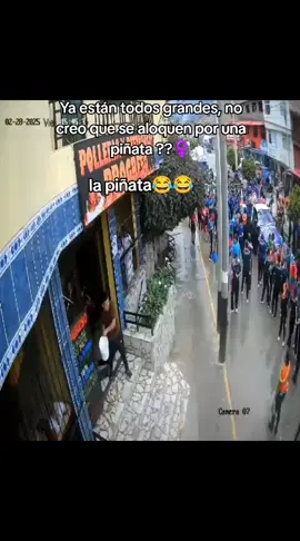 #carnavales #yungay cuando tu familia no te quiere y te cierra la puerta 😂😂😂diversión en todos los sentidos 🤣🤣😂😂 cámaras en acción 😂😂 