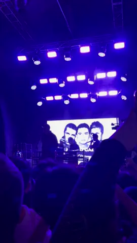 champagne supernova by aldi gallagher #thesoundproject #oasis 