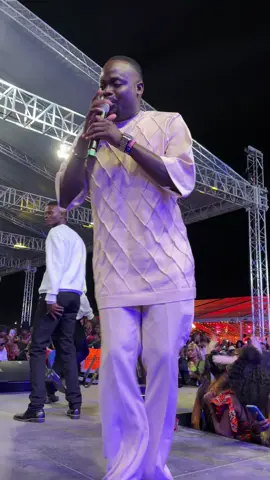 Odongo Swag shut it down with unmatched energy and hype – the crowd went wild! 🔥💥 #LuoFestival #OdongoSwag”