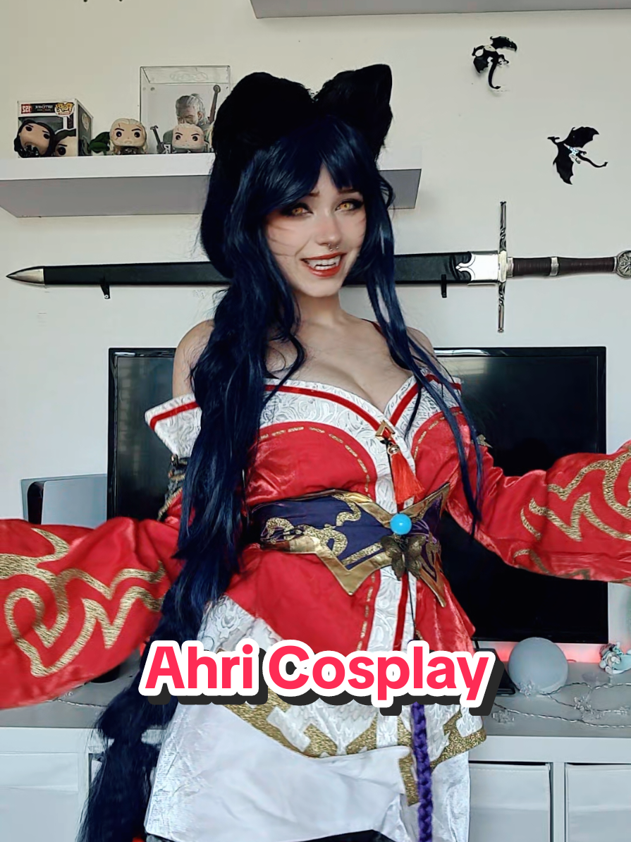 Lizard . #cosplay #ahricosplay #leagueoflegendscosplay 
