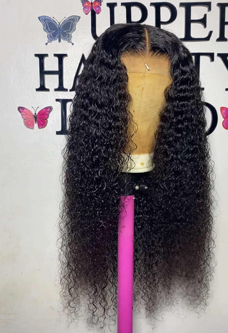 Hairstylist to hairstylist, what would you rate this particular one?  Cos I’d rate it a solid 8/10❤️😘😘 I highly recommend @Akua Restoreline #foryoupackethairreview #fyppppppppppppppppppppppp #viral #packethairs #kelebu @Rema 