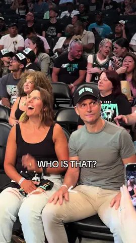 We thank for your service in Scandal 🫡 Fitz popped out for the @nyliberty and @Minnesota Lynx matchup! #WNBA #scandal #president 