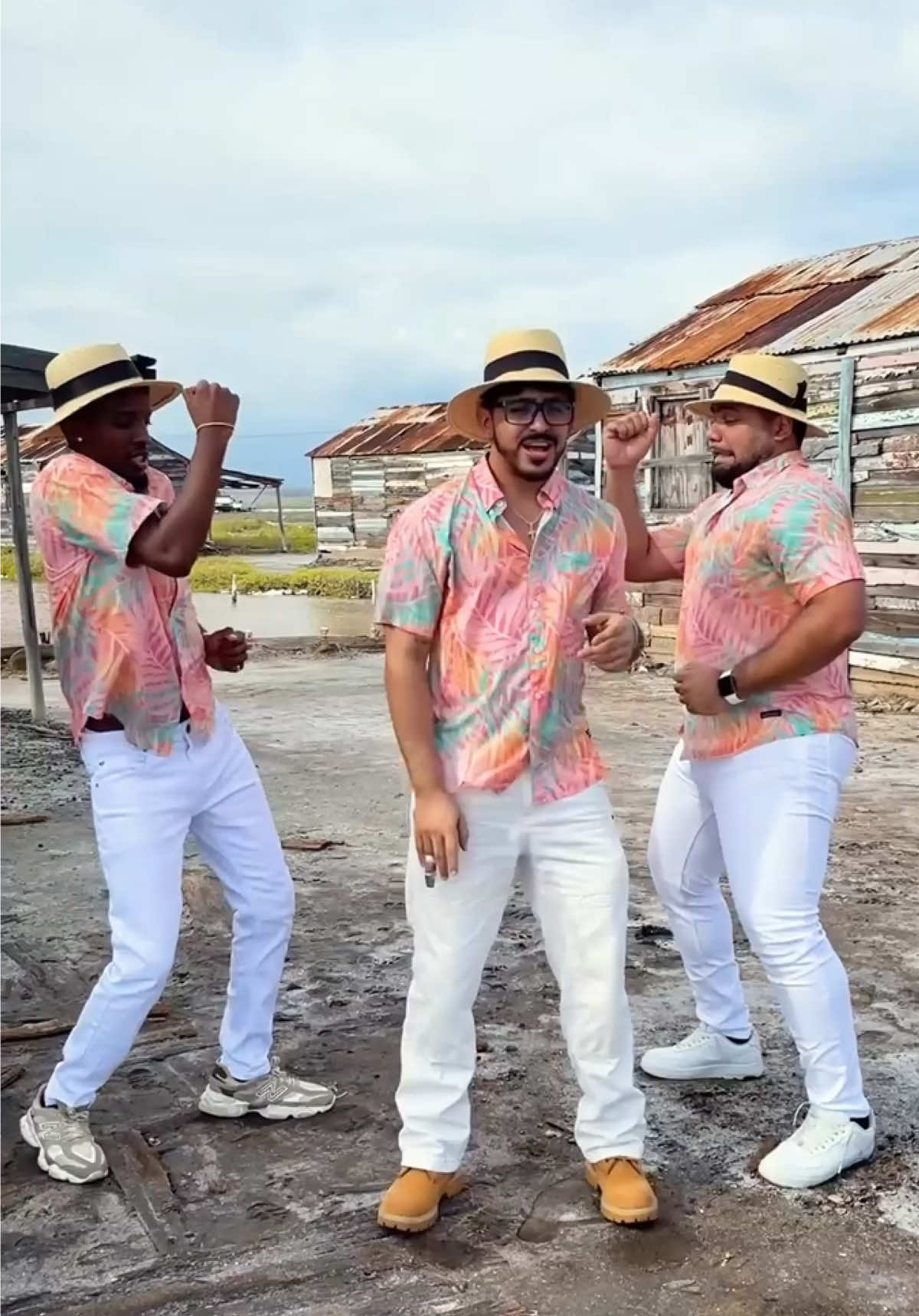 ¡Si la canción “Lo Que Te Killa” de Bulin 47 fuera un merengue de los 80’s! 🎙️🎹🇩🇴 | YA SE SIENTE LA BRISA NAVIDEÑA 🤣