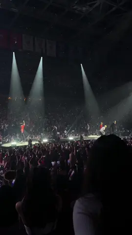 3…2…1  #enhypen #walkthelinetour #kpopfypシ #enhypenlatino #ubsarena 