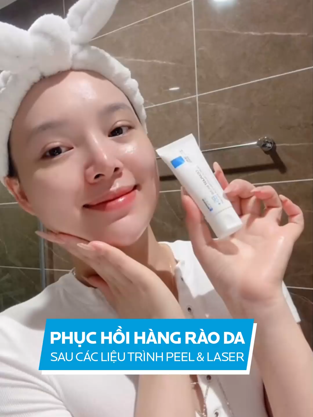 Phục hồi hàng rào bảo vệ da sau các liệu trình peel & laser với Cicaplast B5+ #larocheposayvn #depdachieu #SuperBrandDay #chamsocda #Cicaplast #kemphuchoi #kemduongphuchoi #kemduongb5 #kemphuchoidanang