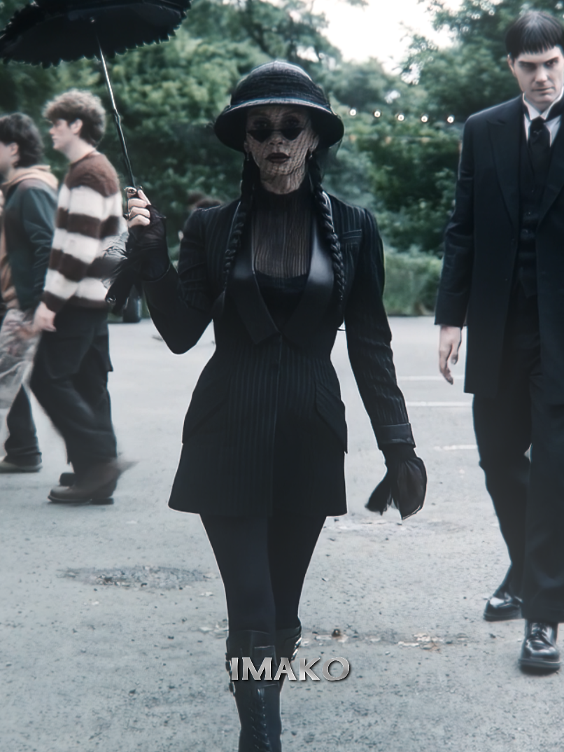 She carried season 2 // #morticiaaddams #morticiaaddamsedit #catherinezetajones #wednesday #wednesdayedit #tvseries #edit