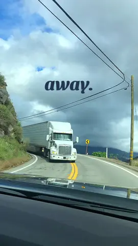 Love this high-energy  country song💚 #countrymusic #road #mountains #roadtrip #countrygirl 