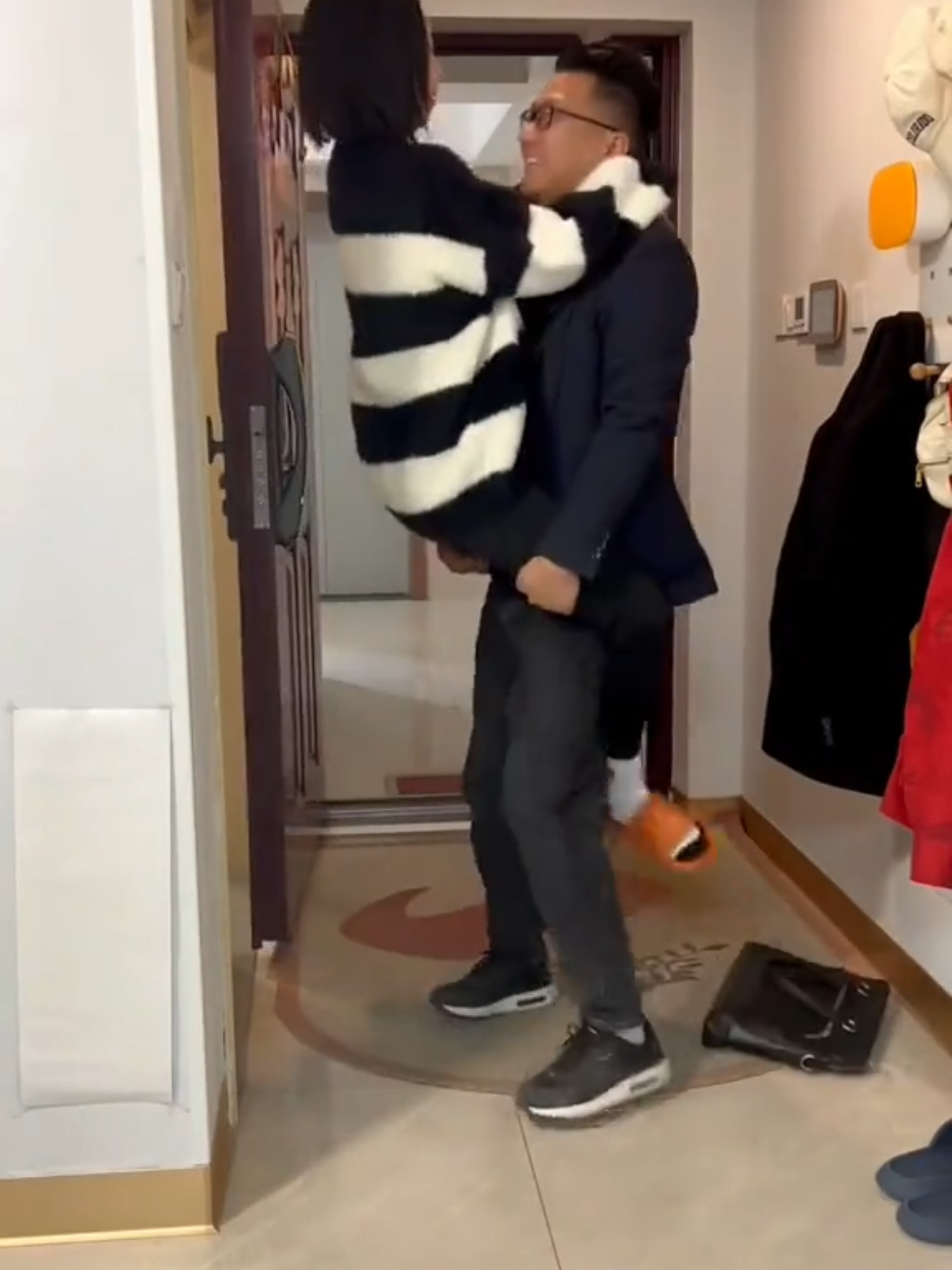 #komedi #funnyvideos #funny  #tiktoktürkiye #tiktok #hahaha #tiktokvideoları #funnyvideo #enkomikvideolar #komikvidyolar #Love #funnymoments #trending #foryou #capcut  #humor 