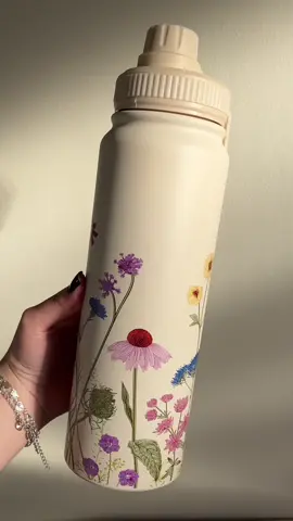 garrafinha fofa de flores da SHEIN HOME 💐🌷🌼 @SHEIN Brasil @SHEIN  Nome da loja: Beiai 🆔 Garrafinha: 52270136 Use HBRboredlorna673 para ganhar descontos! 🔍 Pesquise EJZY2 para comprar minhas escolhas em tendências na SHEIN! #SHEINsaveinstyle #SHEINhome #ad #SHEINforAll #SHEIN 