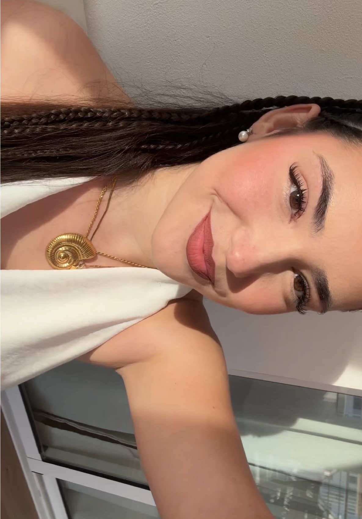 pisando el lambo 🏎️🏃🏻‍♀️