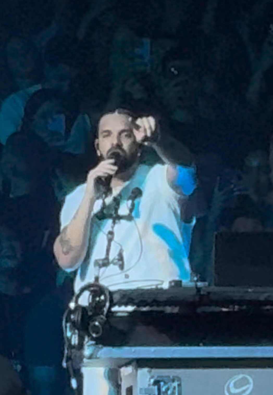 10/10 #drake #antwerp #drakeconcert #ovo #zurich #koln #stockholm #paris #draketour 