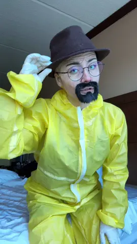 Waltuh is back baby | this is a jokkkee & by let’s do it I mean let’s hangout and watch anime, keep it pg #walterwhite #cosplay #breakingbad 