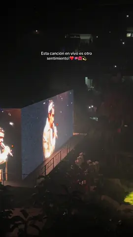 Gracias Benito por tremendo concierto! Orgullosa de ser de aquí!🇵🇷❤️ #lamudanzabadbunny🐰📹 #badbunnyconcert #puertorico🇵🇷 #badbunnyconcertpuertorico 