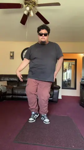 RUN TO ME 🏃‍♂️ #fyp #viral #dance #dancechallenge #dancersoftiktok #waving 