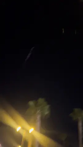 Lluvia de estrellas/meteoritos/misiles #lluvia #estrellas #meteorito #cielo #sky #star #starry #starrynight #sky #meteorite #nigth #summer2025😻 #verano #lentejas #fyp #beachvibes #playa #lamanga #murcia #spain #españa #rain 