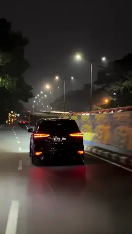 dari belakang aja ganteng 🙈  #1gd #1gdfortuner #diesel #cumidarat #dieselpower #dieselenthusiast #fyp 