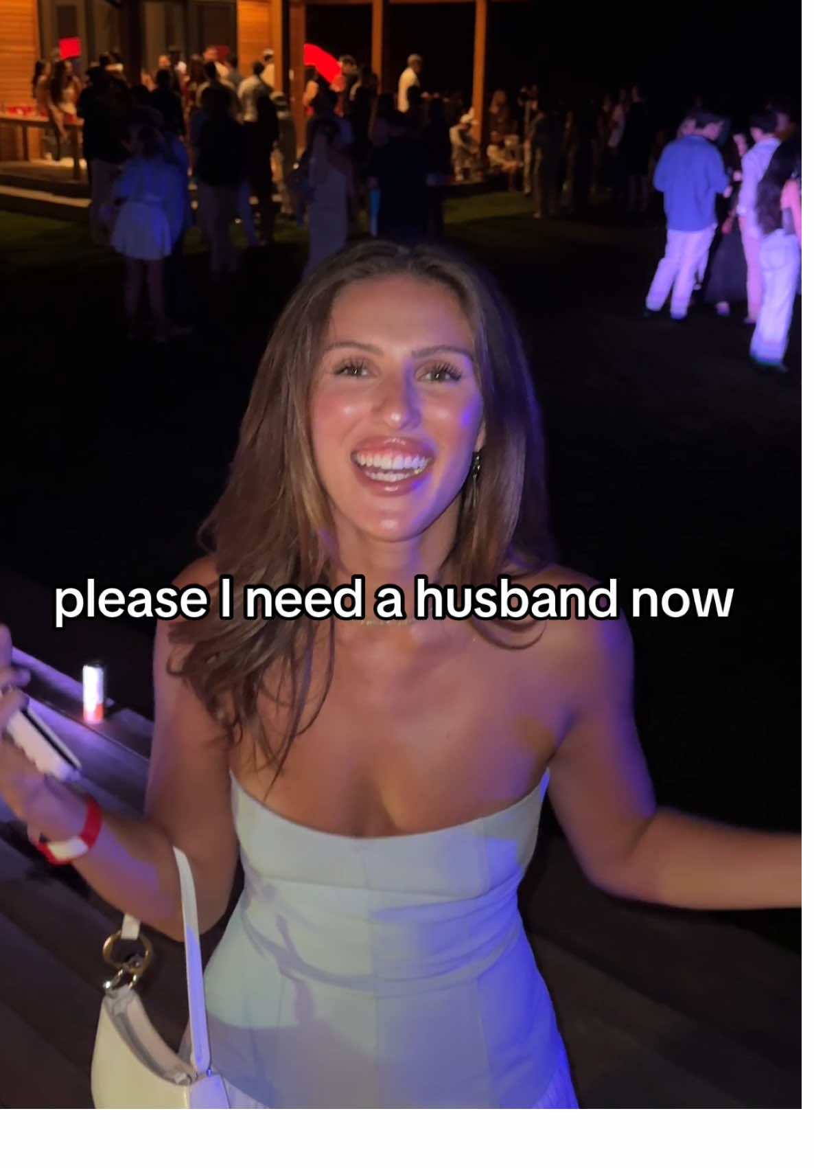 Please share this video with someone perfect for Chloe #fyp #fy #Love #Relationship #dating #lust #date #hamptons #montauk #party 