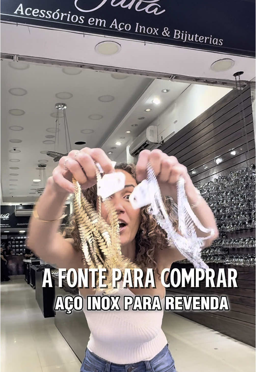 Acessórios Aço inox com preço de fábrica!🚨😱🤑 . A loja da Julia joias fica no centro do Rio e trabalha com preços no varejo, atacado e revenda . Revenda: acima de R$:150,00 no dinheiro  Atacado: 6 peças da loja #acessoriosfemininos #achados #açoinoxidável #achadinhos 