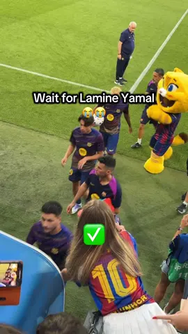 #barcelona #lamineyamal #como #season #start #ballondor #joking #cocky #needs #humbled #littlegirl #fan #norespect #handshake #lewandowski #raphina #rashford #olmo #gavi 