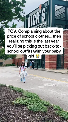 My momma heart is so broken!! #senior #senioryear #momlife #senioryear2026 #fy #fypシ #fypシ゚viral #foryoupage #brokenmommaheart #myheart #growingup #myworld #foryoupage❤️❤️ 