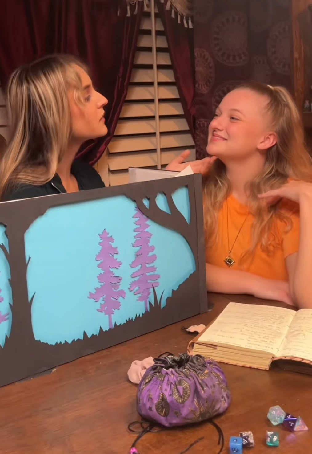 Are they flirting or fighting?!?!  #dungeonsanddragons #dndmeme #ttrpg @Tory 🌸☀️ @Brooke @Jessi Wills ✨ 