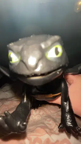 Ahlelele ahlelas… #httyd #fyp #toothless 