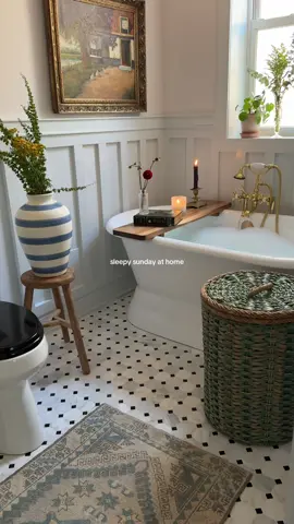 My favorite kind of Sunday relaxing at home, taking a bath, and drinking coffee in the breakfast nook #homedecor #cozyathome #fyp #foryou #cozyhomedecor #cozyhome #cozyaesthetic 
