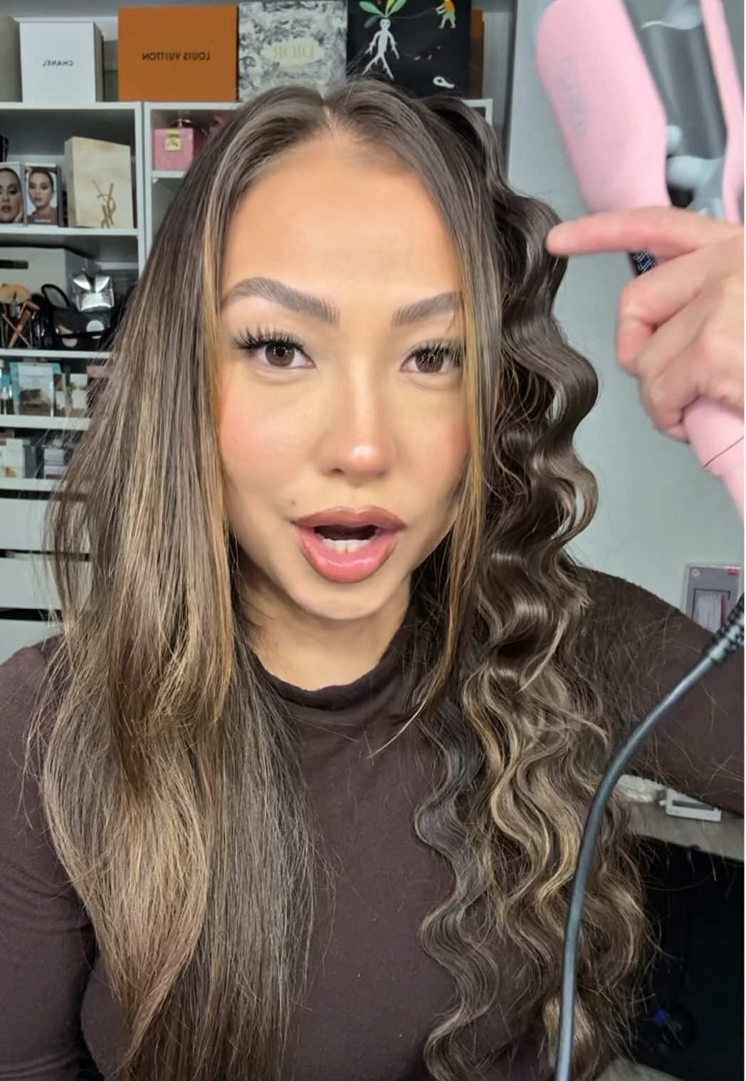 Replying to @urgirl sp I LOVE this Low effort beachy hairstyle! I’m comparing the two sizes of the @TYMO BEAUTY US rovy wavers for you guys. Which side do you like better ?!😍💕 #tymobeauty #CurlsTYMO #tymorovy #TikTokshopBacktoSchool #easyhairstyles #beachywaves #hairtutorial 