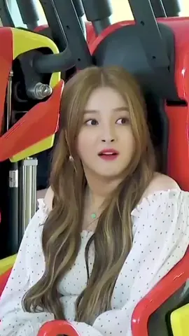 🤨🎠💅✌️  #nancy #momolandnancy 