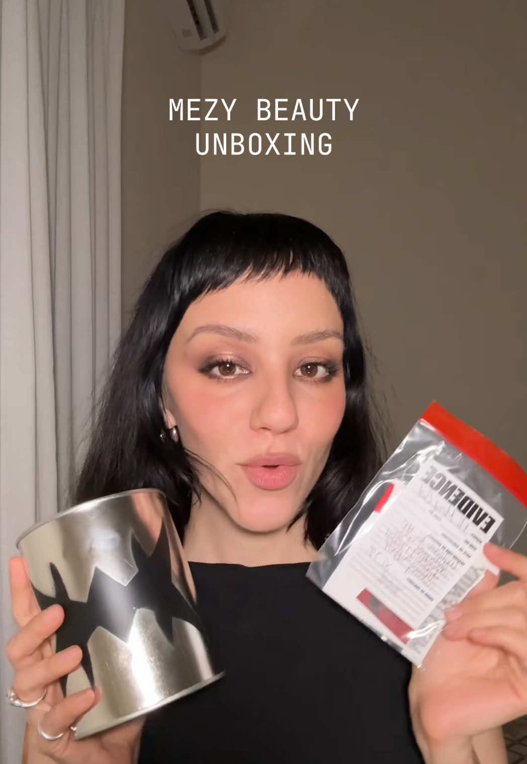 @mezybeauty unboxing — este mes tienen evento if you’re in Puerto Rico let’s go have fun! 