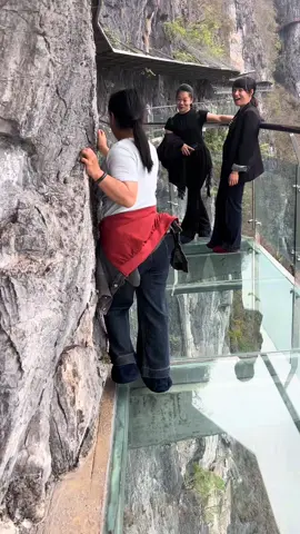 #glassbridge #😱 #foryoup❤️ #usa_tiktok #funn 