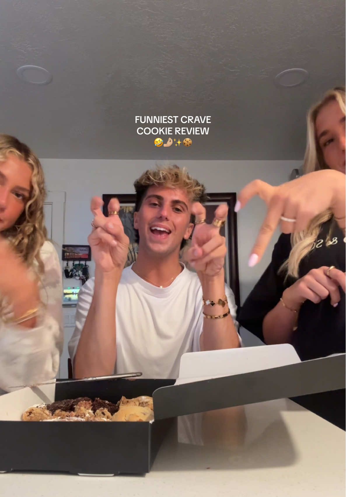 WATCH THE WHOLE THING, I CAN’T STOP LAUGHING 🤣🤌🏼✨🍪 @cravecookiesndrinks @avery jane💋 @🧍🏼‍♀️ #crave #cravecookies #cookiereview #utah #fyp #cookiesoftiktok #besties 
