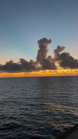 Sunrise. #seafarerslife #fyp 
